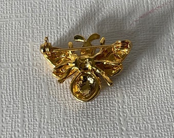 Confezione da 2 spille retrò a forma di ape con strass e cristalli, alla moda, per donne eleganti, occasioni formali e feste (oro + argento), Plastica