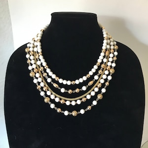 Vintage Weiß und Gold mehrsträngige Perlenkette, Statement Halskette, Perlenkette, 19 "Halskette, Weiß und Gold Halskette