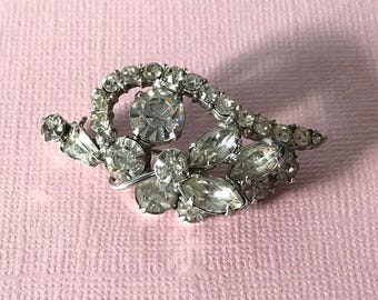 Vintage rhinestone high end flower brooch, vintage rhinestone leaf brooch, bagette rhinestones, wedding brooch, wedding pin, bridal jewelry