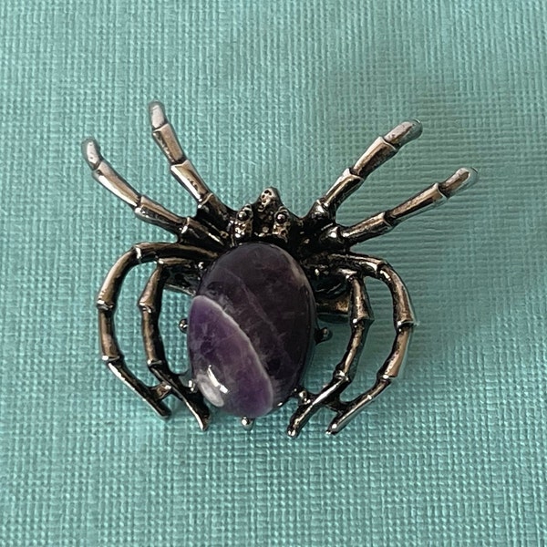 Purple spider brooch, amethyst spider pin, lucky spider pin, wedding spider brooch, spider jewelry, tarantula brooch, Halloween spider pin