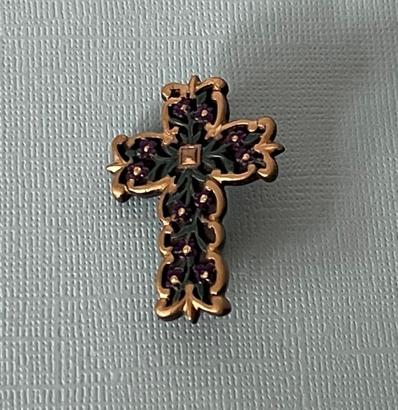 Vintage cross brooch, cross with flowers, gold cr… - image 8