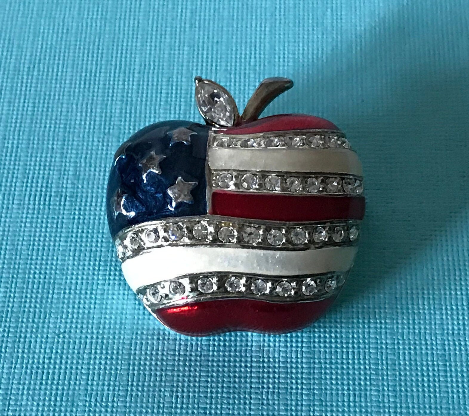 Vintage Apple Clip Brooch ヴィンテージ 林檎 エナメル