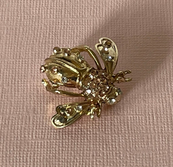 Vintage pink rhinestone bee pin, pink and gold be… - image 2