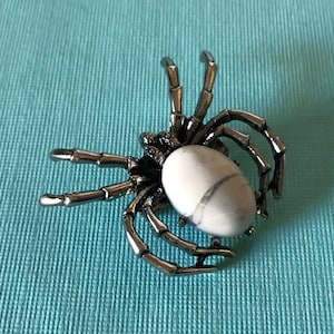 White spider brooch, spider jewelry, silver spider pin, jelly belly spider pin, Halloween brooch, Halloween spider brooch, spider brooch