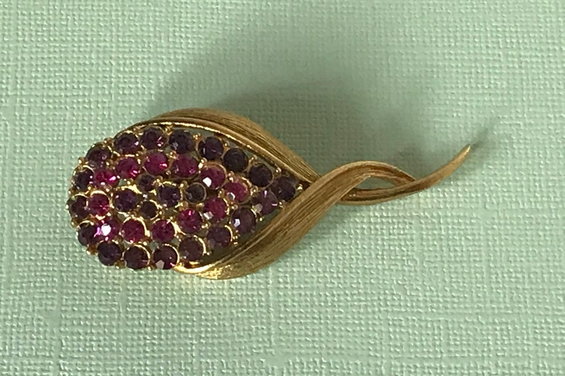 purple flower brooch lavender Vintage pink and purple rhinestone flower pin pink flower brooch hot pink flower pin purple and pink