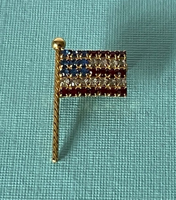 Vintage flag brooch, American flag brooch, rhinest