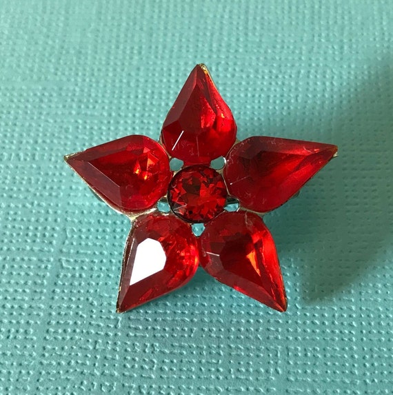 Vintage red rhinestone star pin, star brooch, high