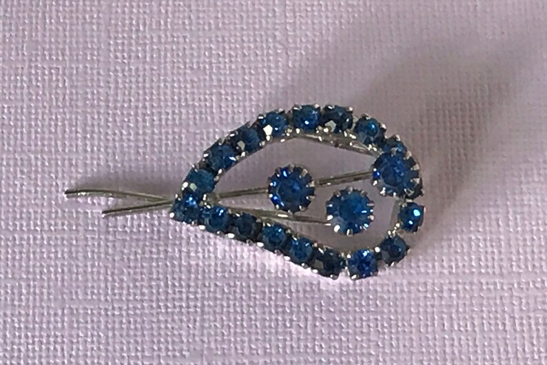 blue leaf brooch two tone blue rhinestone pin Vintage blue rhinestone flower pin high end flower pin vintage rhinestone flower brooch