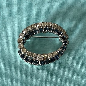 Vintage Circle brooch, blue circle pin, rhinestone double circle pin, infinity brooch, scarf pin, scarf brooch, blue and silver, cowboys pin
