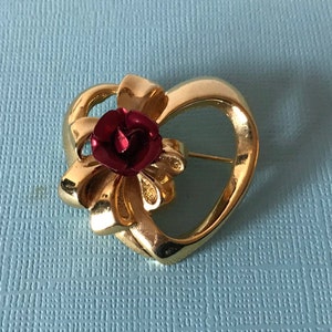 Vintage heart brooch, vintage rose brooch, gold heart pin with rose, signed Botique heart brooch, Valentine&#39;s brooch, gifts for her, wedding