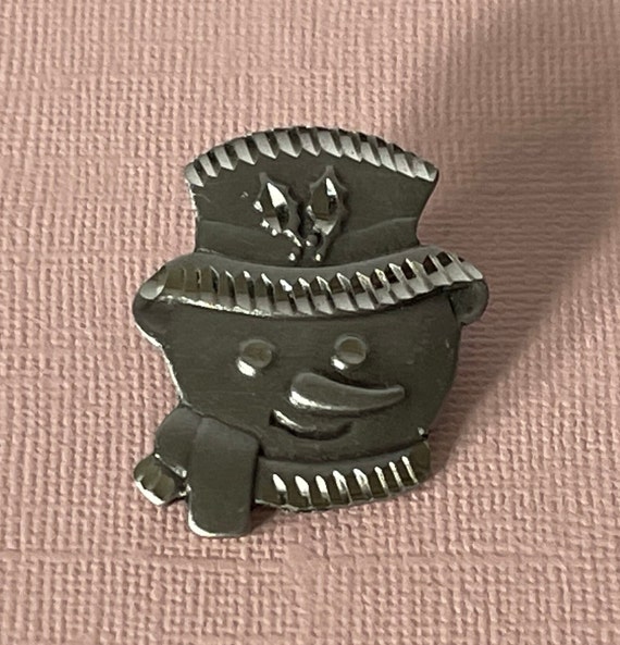 Vintage Frosty the snowman pin, snowman pin, silver snowman pin, Christmas pin, holiday pin, Christmas brooch, snowman brooch, snowman