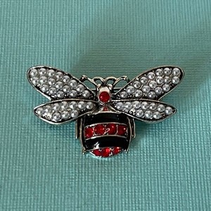 Rhinestone bee pin, red bee brooch, faux pearl bee brooch, bee jewelry, bumble bee brooch, red and black bee brooch, insect, rhinestone bee