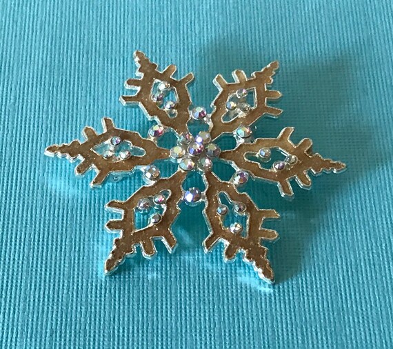 Louis Vuitton Single LV Snowflake Pin Brooch Metal Silver 76352128