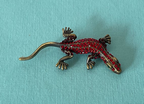 Vintage red rhinestone lizard pin, lizard brooch, gecko pin, lizard pin, rhinestone lizard, insect pin, insect brooch, bug pin, bug brooch