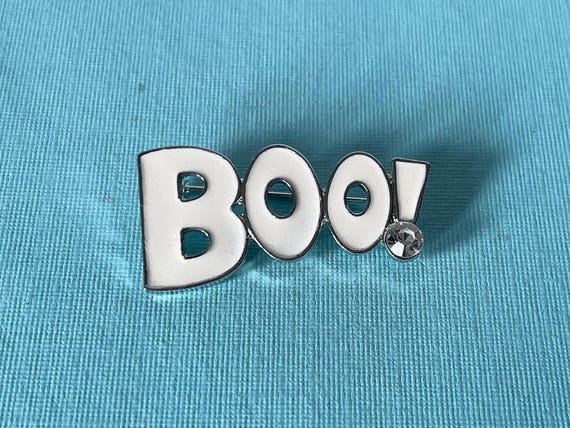 Hallowen Boo pin, boo pin, boo brooch, rhinestone boo pin, white boo pin, Halloween jewelry, Halloween brooch, boo brooch rhinetone boo pins