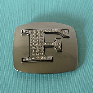 Hebilla de cinturón con la letra F, hebilla de cinturón con monograma F, hebilla de cinturón con diamantes de imitación F, hebilla de cinturón con F plateada, hebilla F, hebilla de cinturón con monograma F, hebillas F