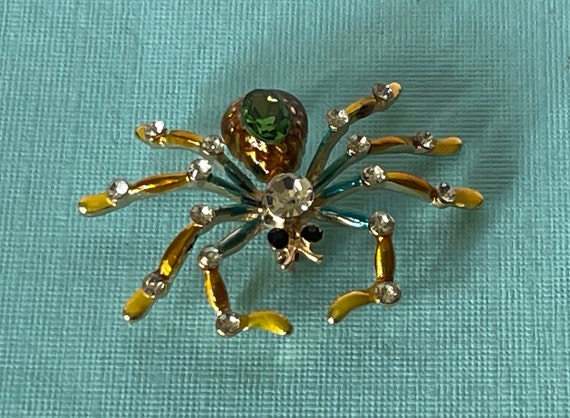 Rhinestone spider brooch, green rhinestone spider… - image 1