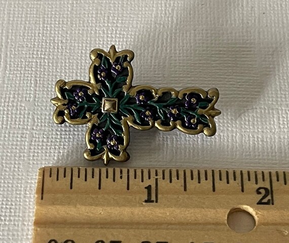 Vintage cross brooch, cross with flowers, gold cr… - image 5