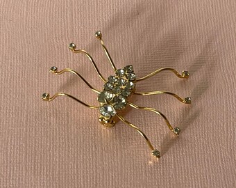 Vintage rhinestone spider pin, spider brooch, gold spider pin, insect pin, spider pin, rhinestone spider, Halloween spider pins, spider pin