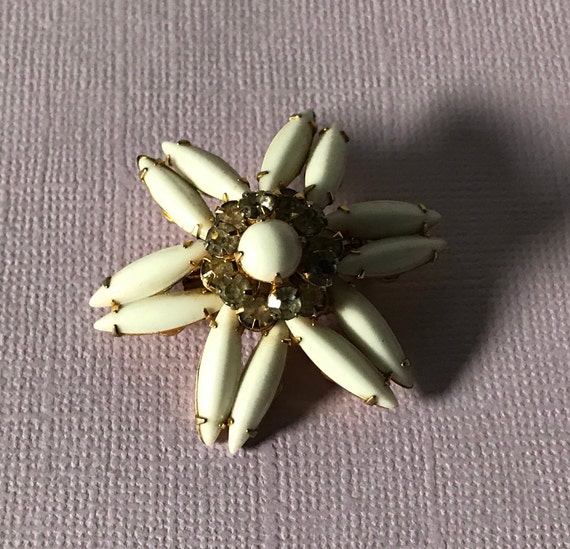 Vintage milk glass flower pin, white milk glass a… - image 8