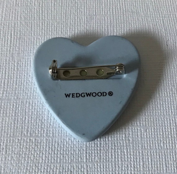 Vintage heart brooch, signed Wedgewood heart broo… - image 5