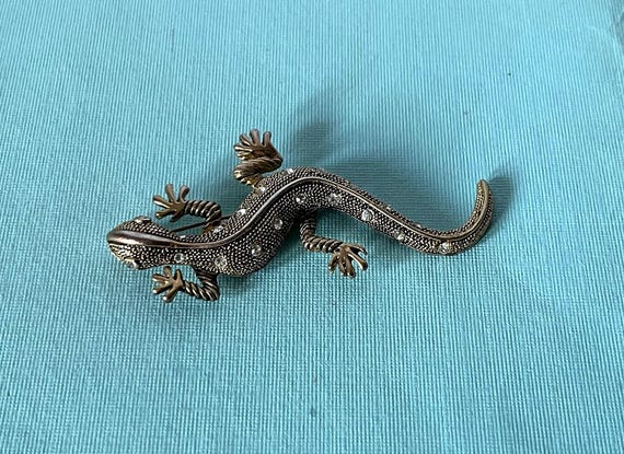 Large vintage lizard brooch, rhinestone lizard pin, gold lizard brooch, gecko brooch, gold gecko pin, lizard jewelry, rhinestone gecko pin