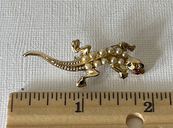 Vintage faux pearl lizard pin, gecko pin, lizard … - image 6