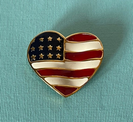 Vintage heart brooch deals