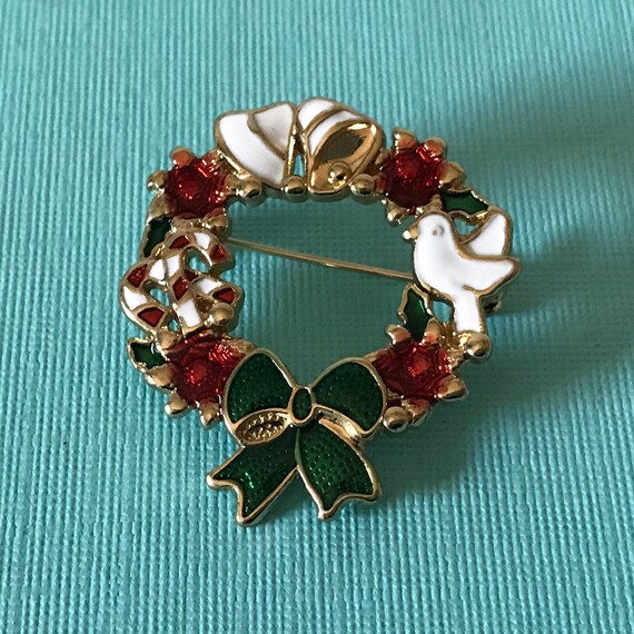 Vintage wreath pin brooch Gem