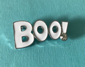 Hallowen Boo pin, boo pin, boo brooch, rhinestone boo pin, white boo pin, Halloween jewelry, Halloween brooch, boo brooch rhinetone boo pins