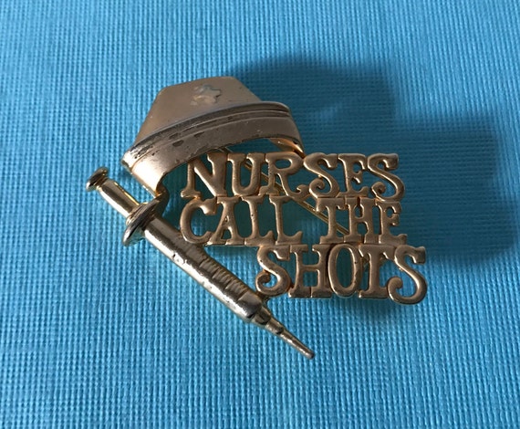 Signed Danecraft Nurses call the shots brooch, gi… - image 2