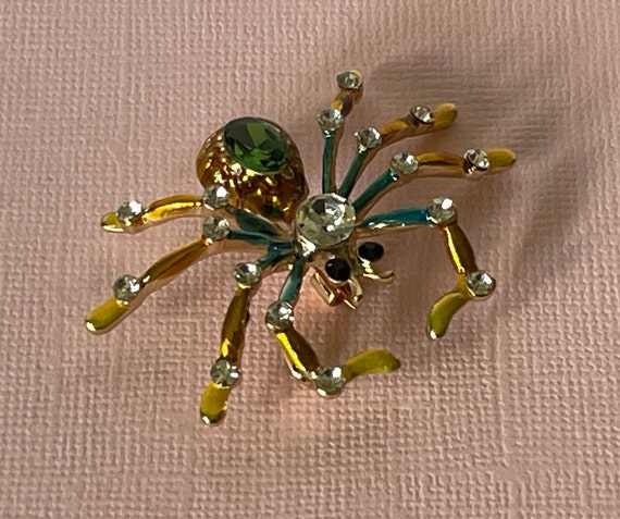 Rhinestone spider brooch, green rhinestone spider… - image 2