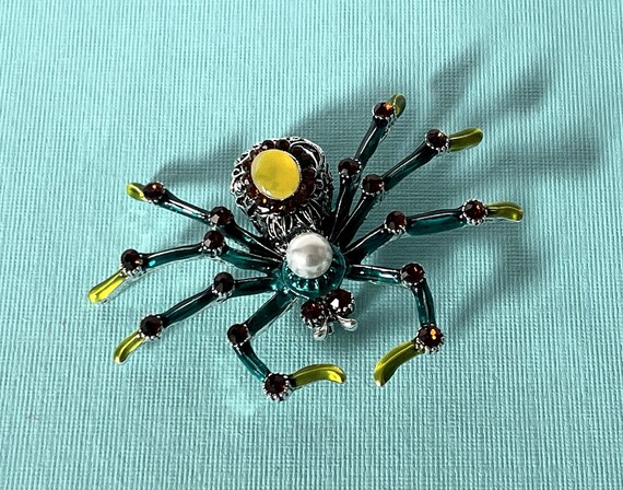Large spider brooch, rhinestone spider pin, tarantula brooch, spider brooch, wedding spider pin, lucky spider, Halloween spider brooch