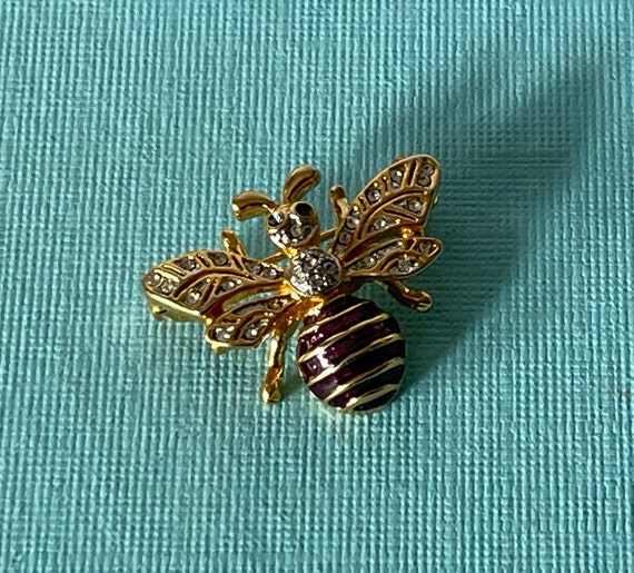 Vintage bee brooch, rhinestone bee pin, bee jewel… - image 1