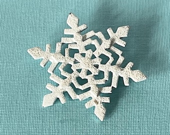 Vintage snowflake brooch, glittery snowflake pin, white snowflake pin, Christmas pin, Christmas brooch, snowflake pins, Christmas jewelry