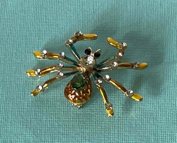 Rhinestone spider brooch, green rhinestone spider… - image 3