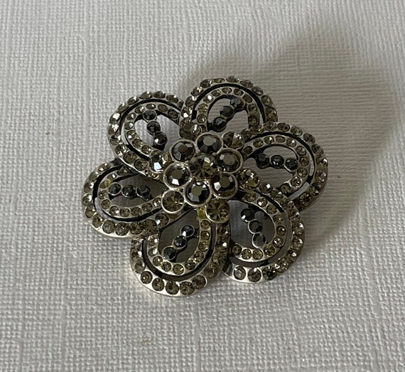 Vintage flower brooch, rhinestone flower pin, dai… - image 4