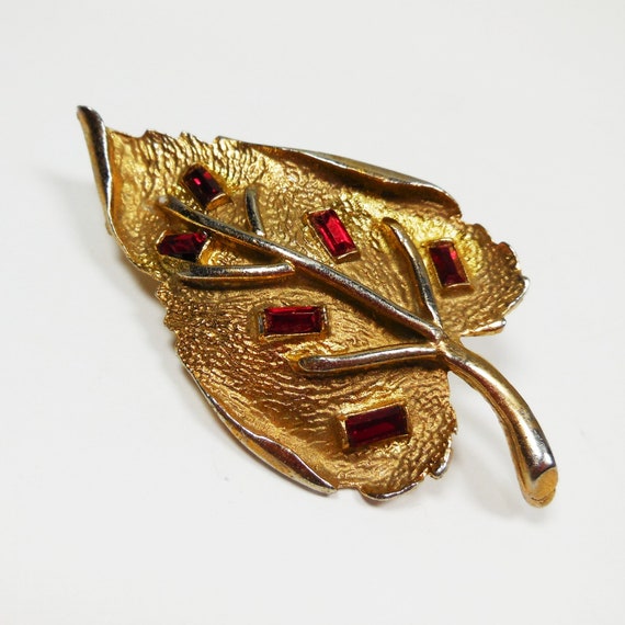 Vintage Red Rhinestone Leaf Pin Brooch - image 4