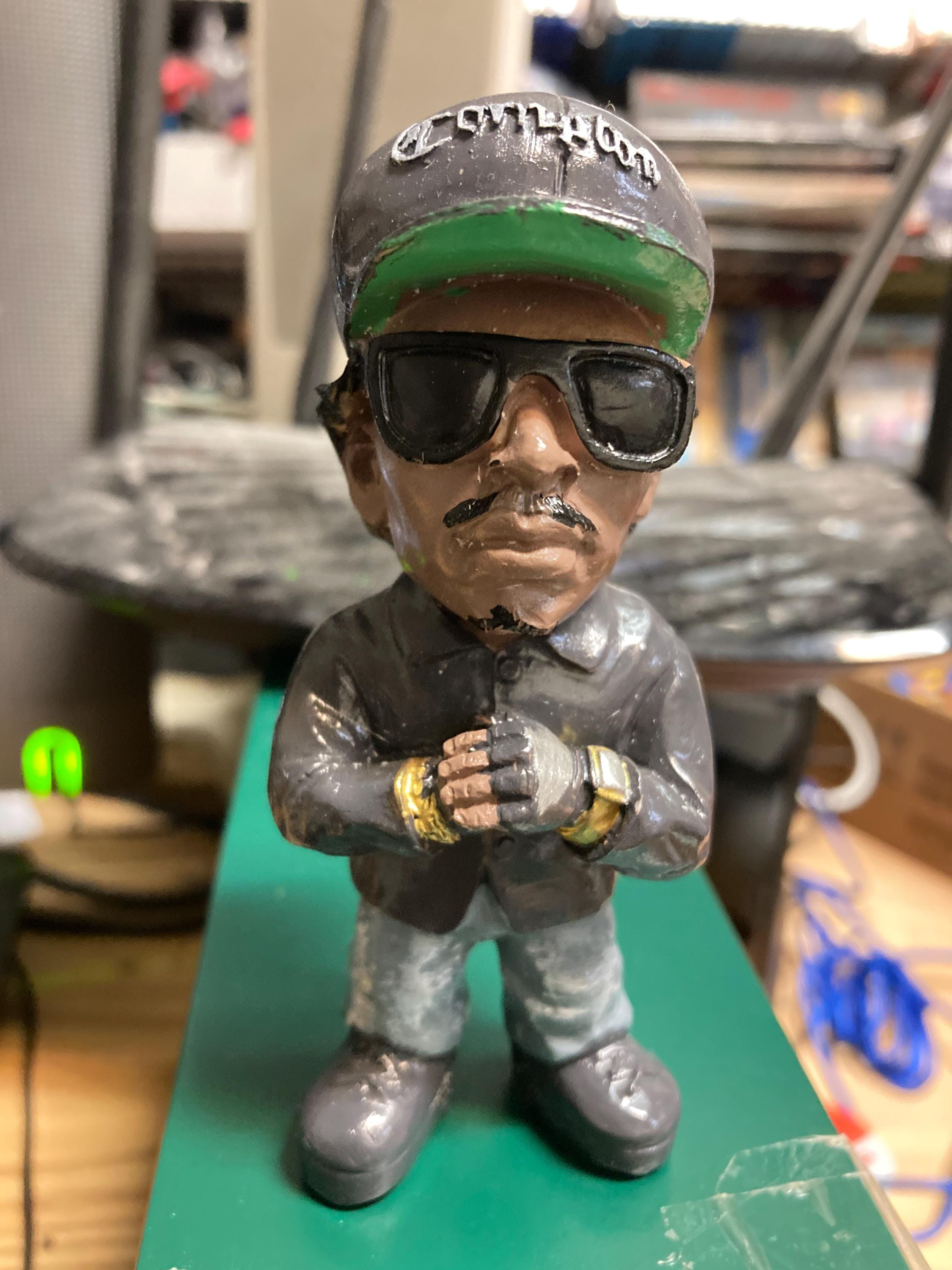 値引き交渉あり！　HIP HOPレジェンドフィギュア　Eazy-E 値引き交渉あり！ HIP HOPレジェンドフィギュア Eazy-E Amazon