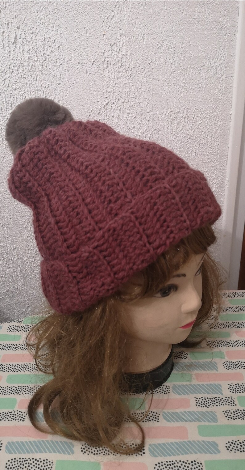 Women's beanie image 1