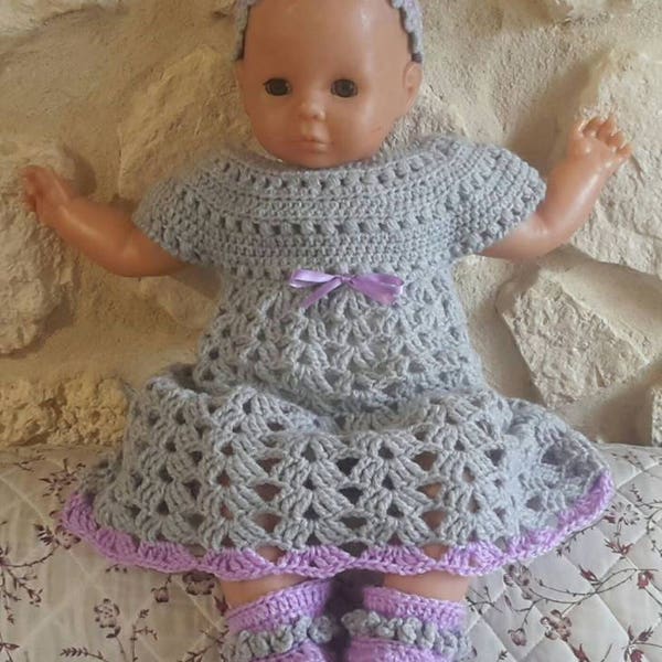 ensemble robe, chaussons et bandeau bébé au crochet