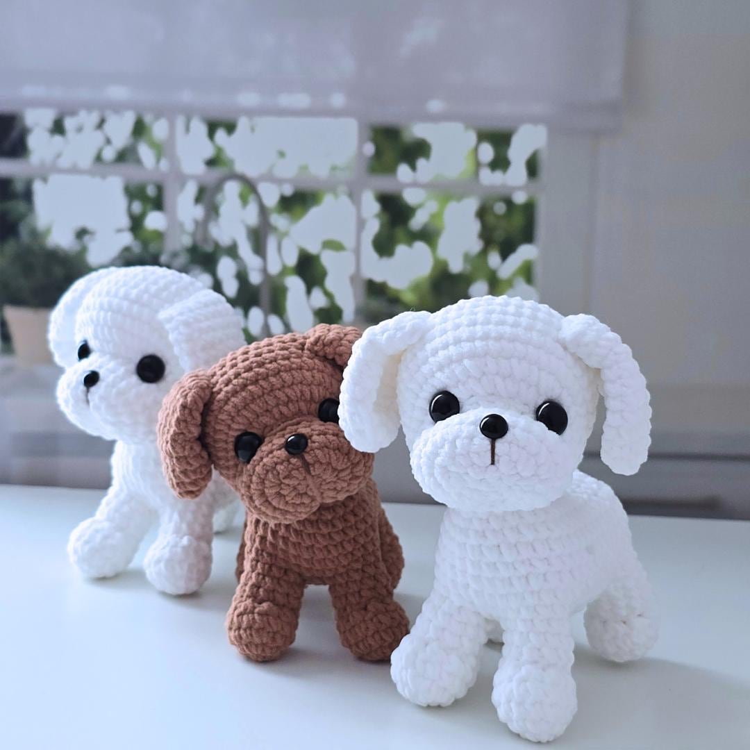 かぎ針編みのマルチーズ犬のパターン: あみぐるみマルチプーのおもちゃ