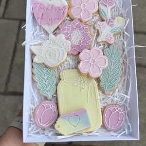 Floral Iced Cookie Set: Birthday, Anniversary, Thank You