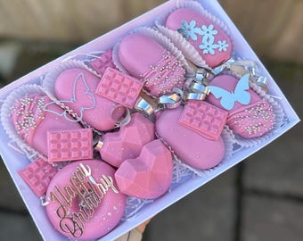 Cakesicles | Birthday Cakesicles | Treat box | Personalised Happy Birthday | Mothers Day Gift | Gift Box | Cakesicle & Geo Heart | Donut