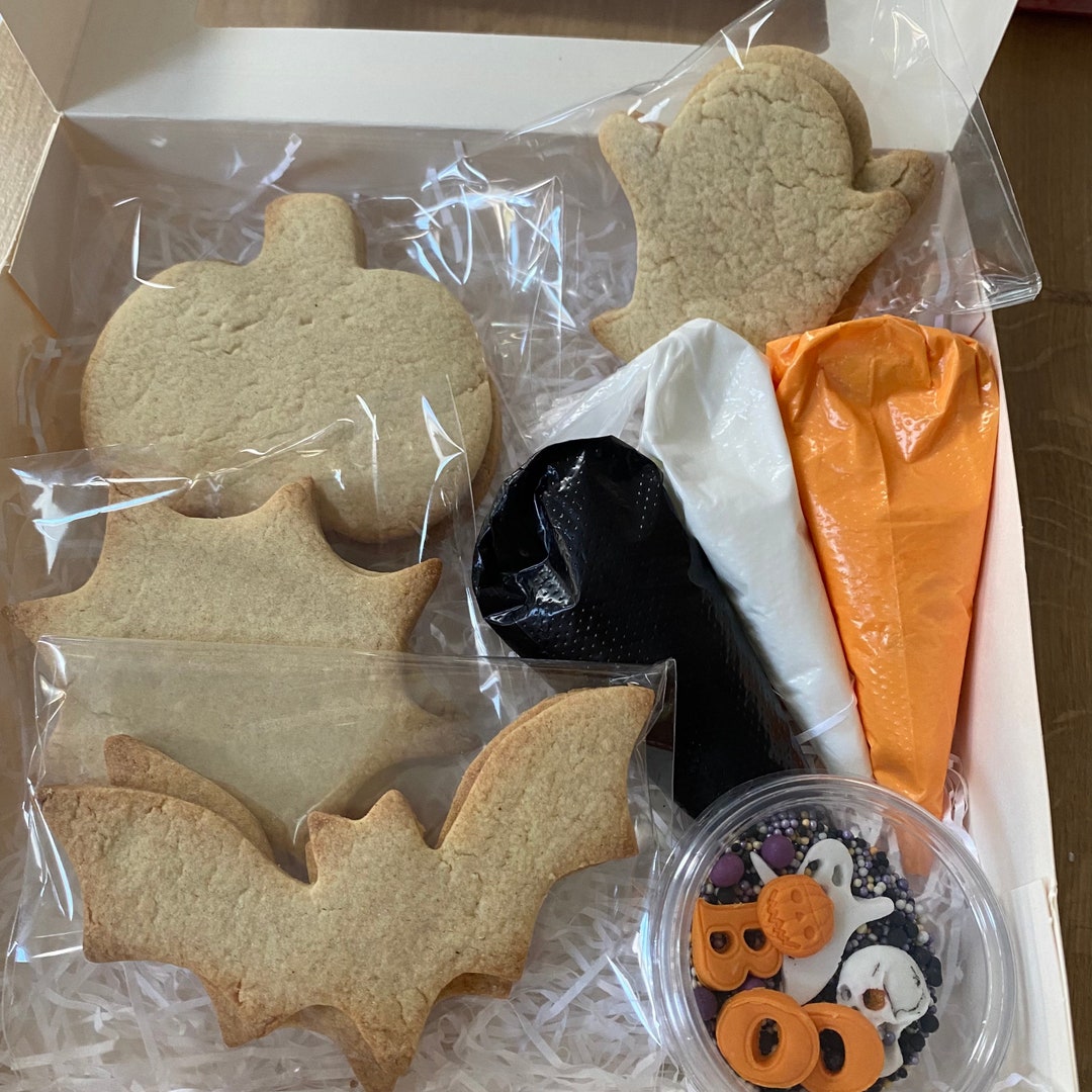 Halloween Cookie Decorating Kit / Halloween Activities / Etsy