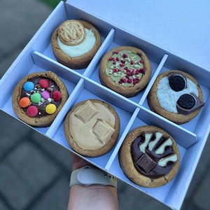 6x Deep Dish Cookies | NYC Stuffed Cookie Box | Loaded Cookie Pies | Birthday Gift UK | Postal Treat