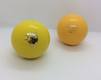 talcum powder on balls