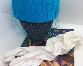 Sombrero azul turquesa vintage y guantes vintage