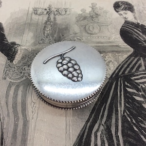 Vintage Unusual Early Powder Compact Nickle silver