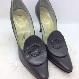 Vintage ladies shoes ,Grey leather 1950’s  Ladies Jolie Last Shoes